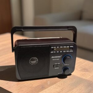 7876 Radio AM/FM con cable 220v