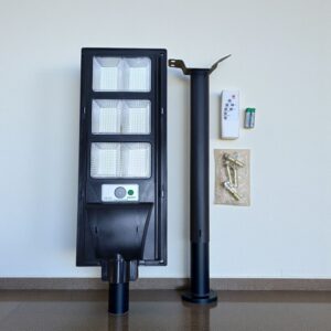 7842 Foco Street Solar 6H LED con sensor Incluye Brazo