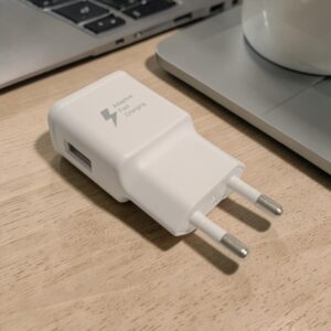 7704 Ficha Cargador 2 amp