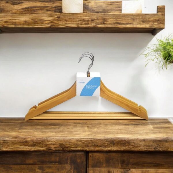 1109 Perchas de Madera (Vta min 3unds)