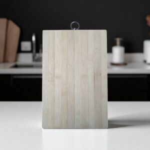 1833 Tabla para picar de madera  con enganche (22x32x1.4cm)