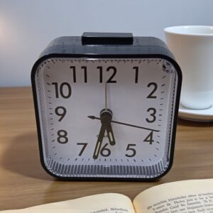 4016 Reloj Despertador Negro 8x8cm