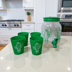 3517 Dispensador de agua decorado con 4 vasos