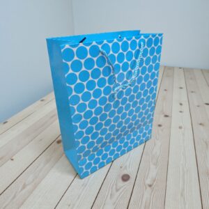 3700 Bolsa para regalo brillosa lunares 32x25,5cm (Vta mínima 12 unid)