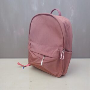 3878 Mochila básica lisa con bolsillo en espalda (colores surtidos)
