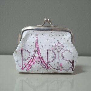 4224 Monedero paris con broche 9x7.5cm