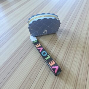 4215 Monedero LOVE c/correa  11X9cm